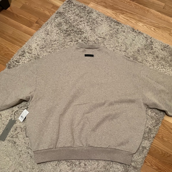 NWT Fear of God Essentials Crew Neck Sweatshirt - Picture 8 of 9